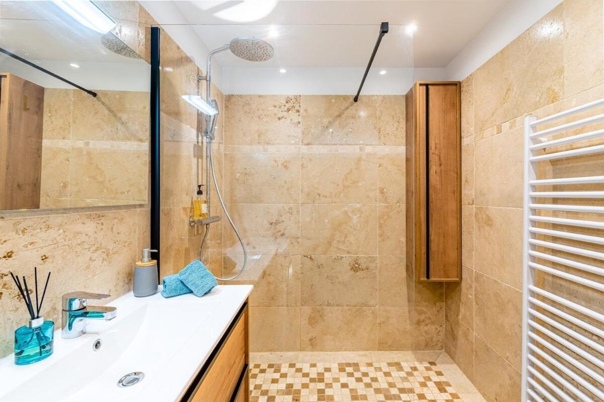 Cassis Le Marignan- Rdc - Garage - Classe 3 Etoiles Esterno foto